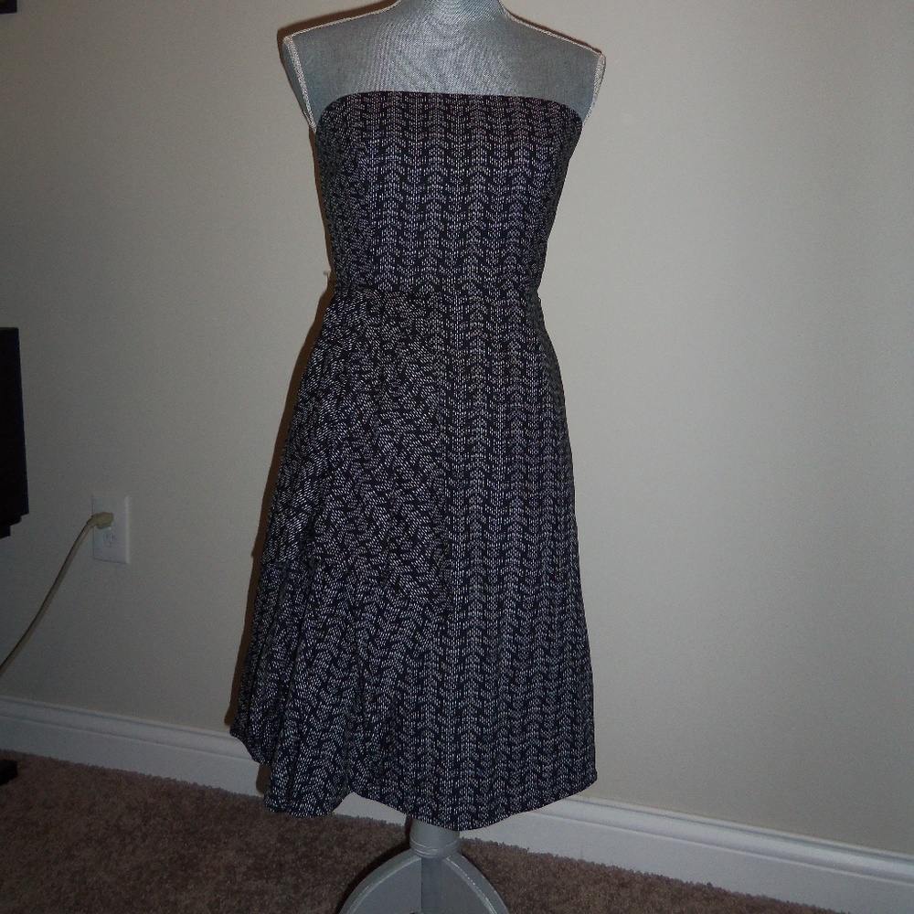 The Limited Size 4 strapless Dress!